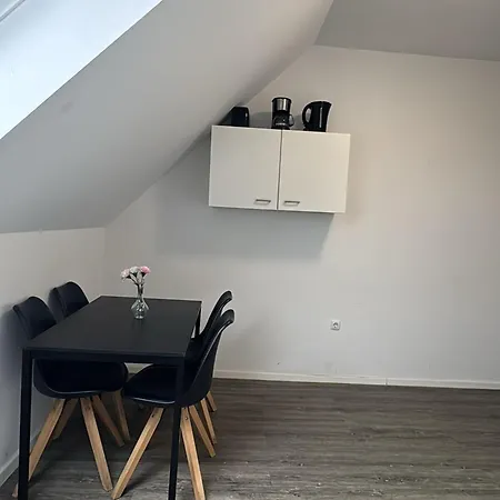 Hostel Private With Parking In