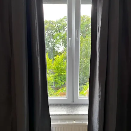 Private With Parking In Hostel Wesseling